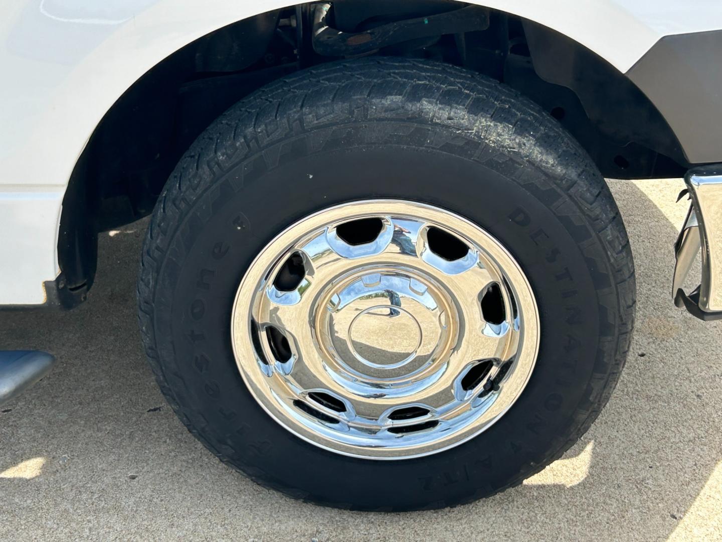 2014 White /Gray Ford F-150 XL SuperCab 6.5-ft. Bed 2WD (1FTEX1CM2EK) with an 3.7L V6 DOHC 24V engine, 6-Speed Automatic transmission, located at 17760 Hwy 62, Morris, OK, 74445, (918) 733-4887, 35.609104, -95.877060 - 2014 FORD F-150 XL SUPERCAB 6.5-ft. BED 2WD 3.7L V6 BI-FUEL SYSTEM RUNS ON CNG OR GASOLINE. FEATURES KEYLESS REMOTE ENTRY, POWER LOCKS, POWER WINDOWS, AM/FM STEREO, SIRIUS XM STEREO, CD PLAYER, AUXILLARY PORT, CRUISE CONTROL, TRACTION CONTROL, MULTI-FUNCTIONING STEERING WHEEL CONTROLS, TRAILER HITCH - Photo#29